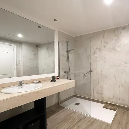 B-rent Mariposa Private Garden קורלחו