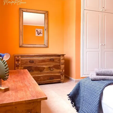 B-rent Mariposa Private Garden דירה *