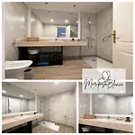 B-rent Mariposa Private Garden Appartement